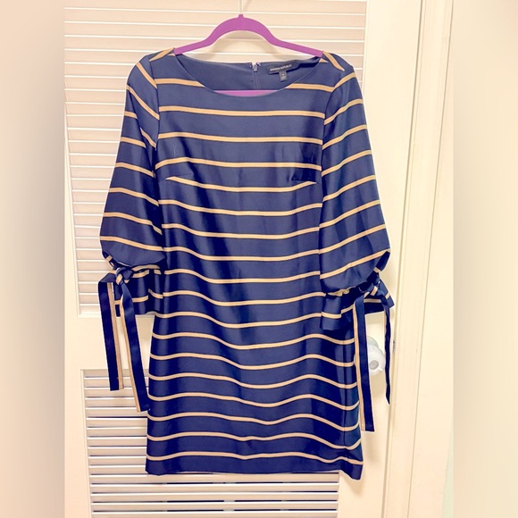 Banana Republic Navy Dress with Gold Stripes Sz 4 - Picture 1 of 4